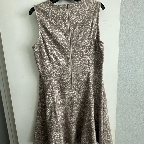 Dress - Picture 3 of 5